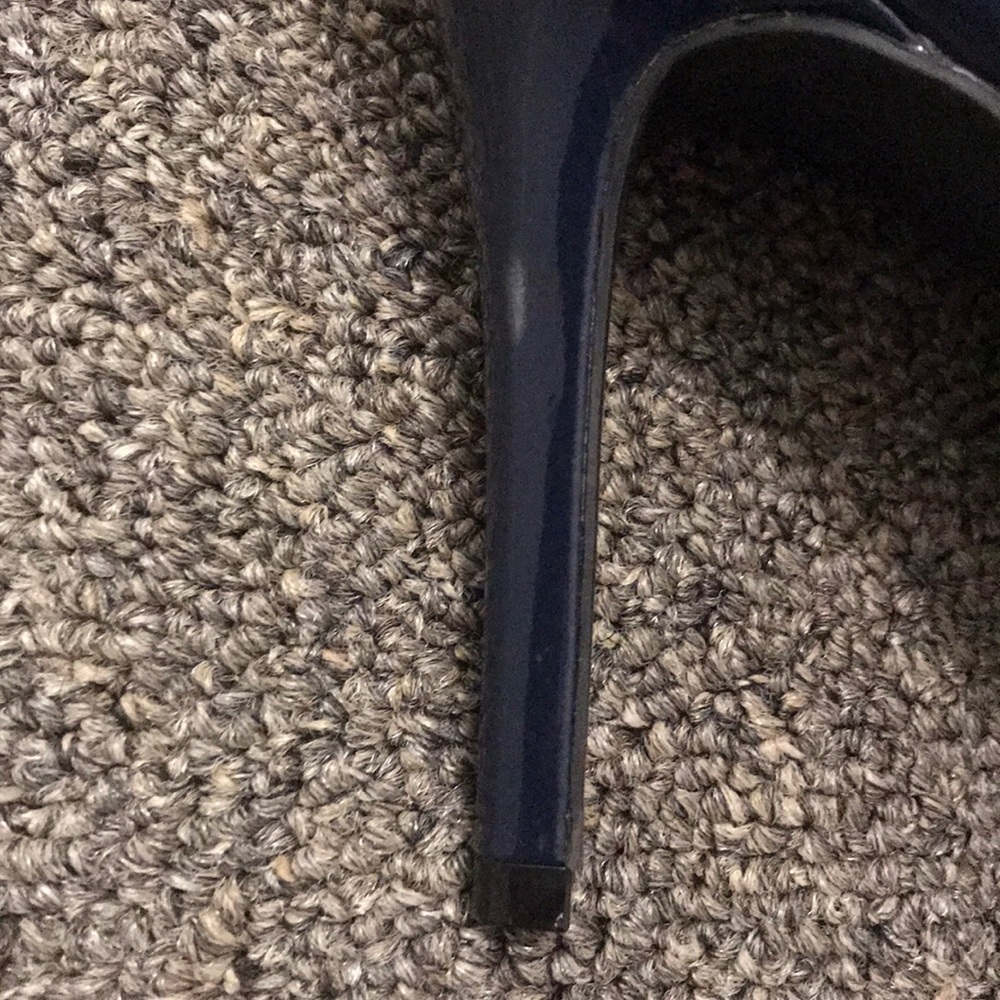 Heels - Picture 2 of 6
